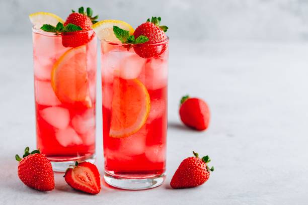 How To Make A Strawberry Acai Refresher